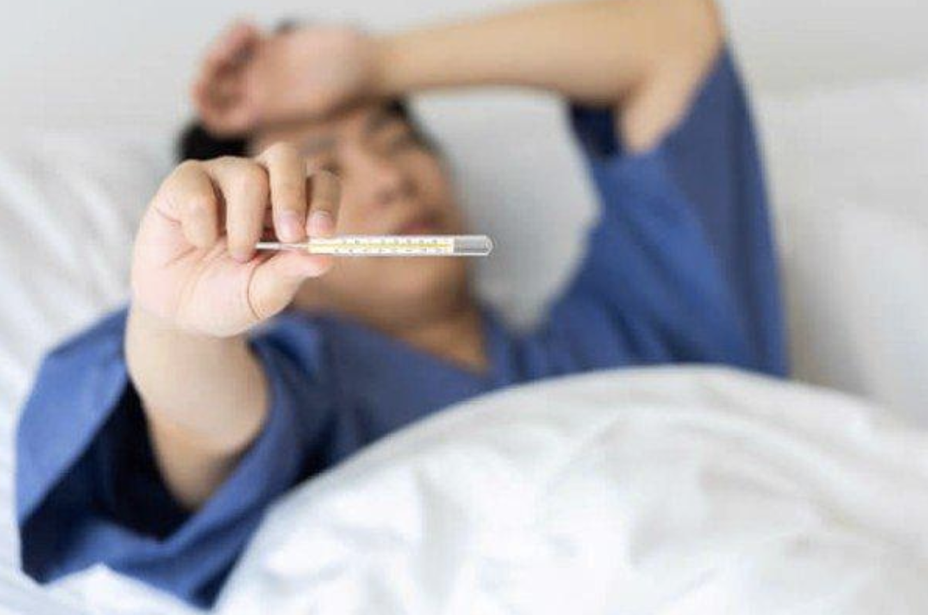 Mùa lạnh tắm nước quá nóng, tắm lâu: Nguy cơ tụt huyết áp và tai biến tim mạch